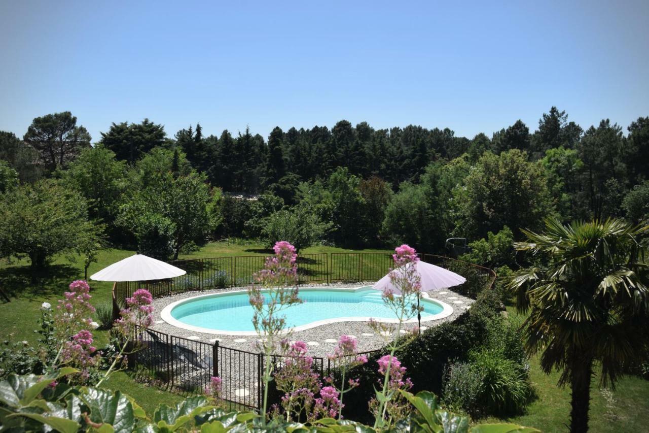 Hotel Ombre Bleue Du Figuier, Ailhon Exteriér fotografie